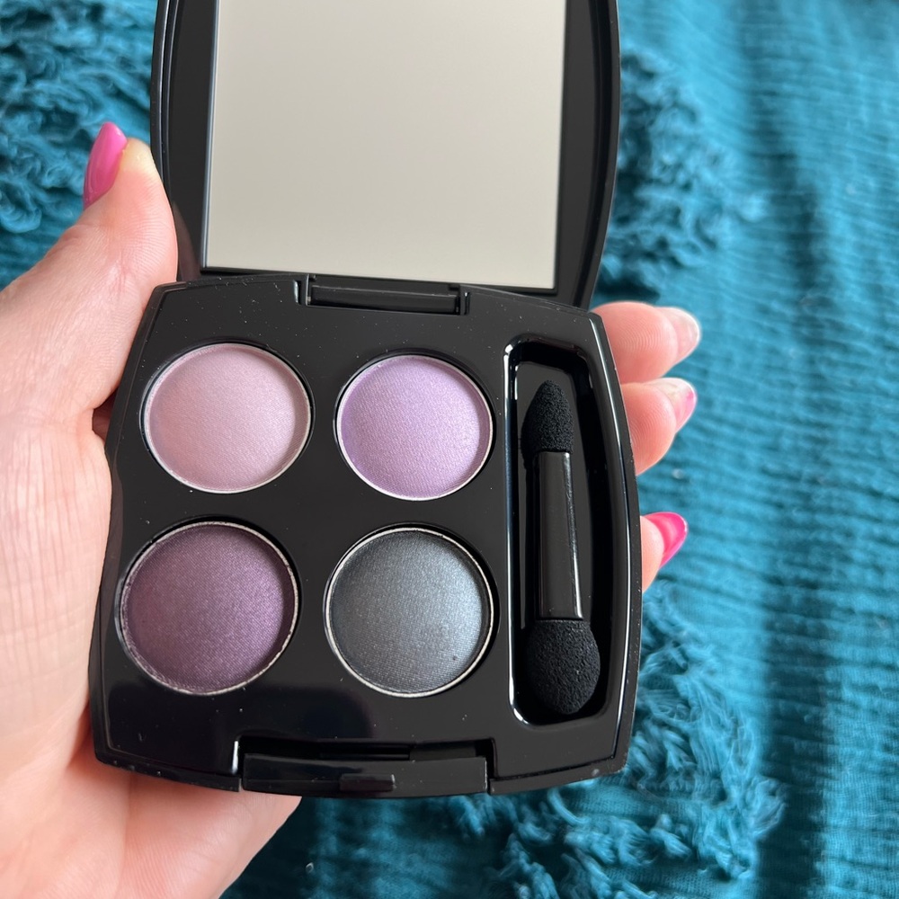 AVON Pressed Eyeshadow
